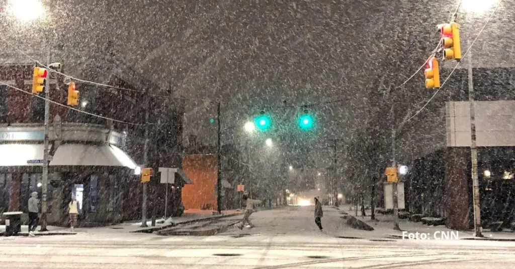 Un intenso sistema del noreste podría provocar este martes la mayor nevada en más de dos años en New York
