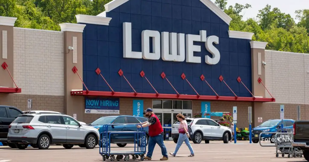 Lowes superó este martes las estimaciones de ganancias trimestrales de Wall Street