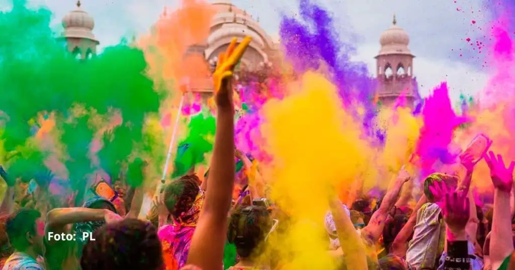 El festival de Holi tiene sus raíces en antiguas tradiciones y leyendas que han sido transmitidas de generación en generación