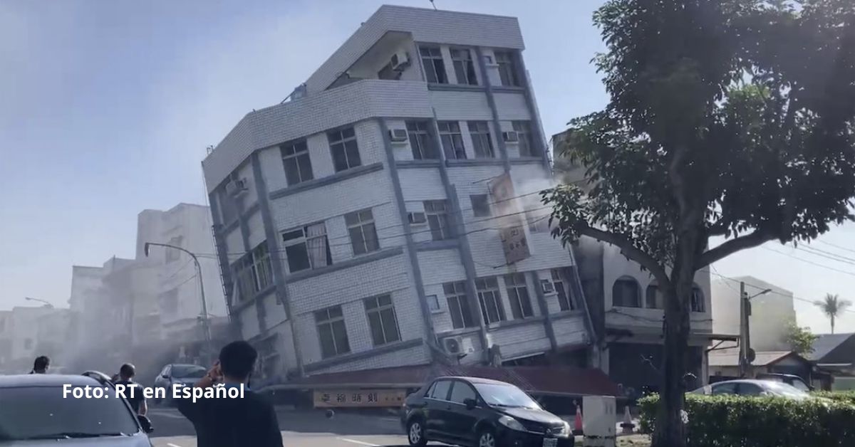Imágenes transmitidas por televisión muestran grandes daños, con edificios desplazados de sus cimientos