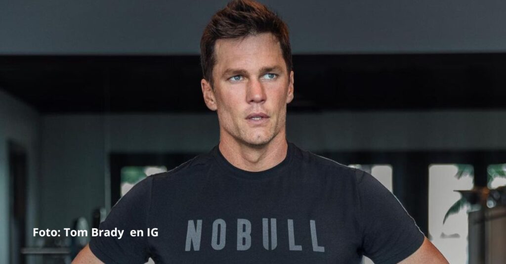 En la noche del domingo, Tom Brady se convirtió en el blanco de bromas y críticas en un evento en vivo transmitido por Netflix