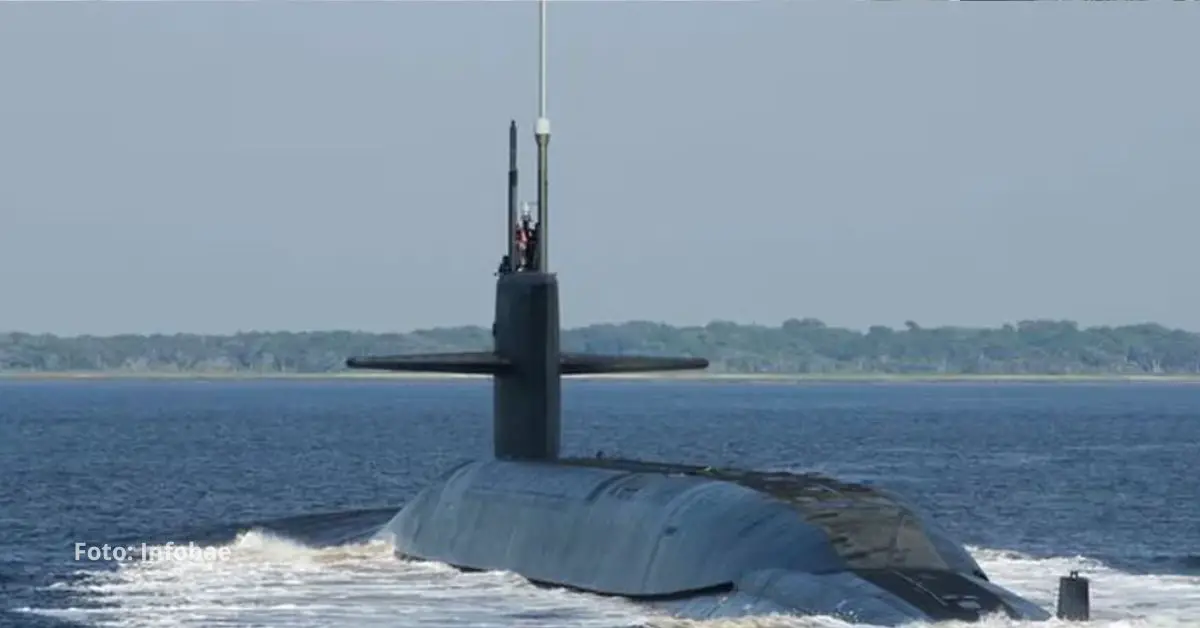 El USS Helena, un submarino de Estados Unidos, emergió en la bahía de Guantánamo, Cuba