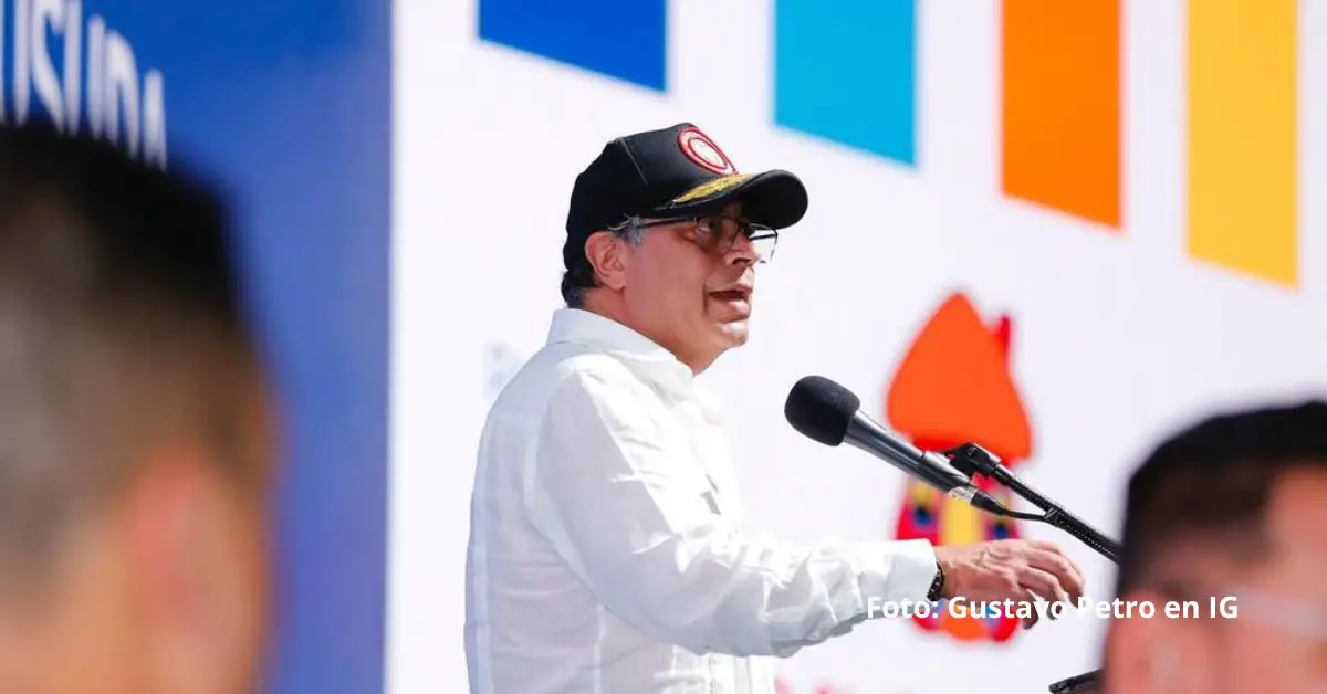 En un inicio el presidente Gustavo Petro evitó pronunciarse al respecto, sin embargo, la fuerza del rumor lo obligó a cambiar de parecer