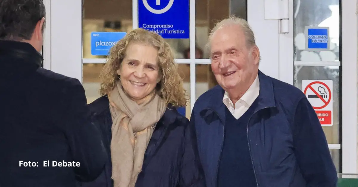 El emérito Rey Juan Carlos -en la foto junto a su hija mayor- ya había decidido publicar sus memorias